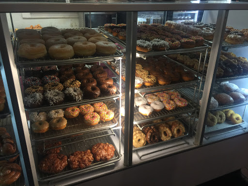 Donut Shop «Donut Wheel», reviews and photos, 10250 N De Anza Blvd, Cupertino, CA 95014, USA