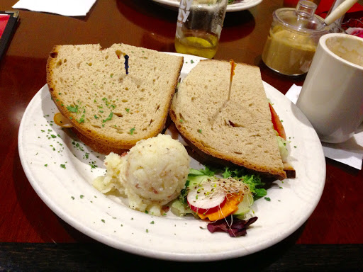 German Restaurant «Cafe Mozart», reviews and photos, 1331 H St NW, Washington, DC 20005, USA