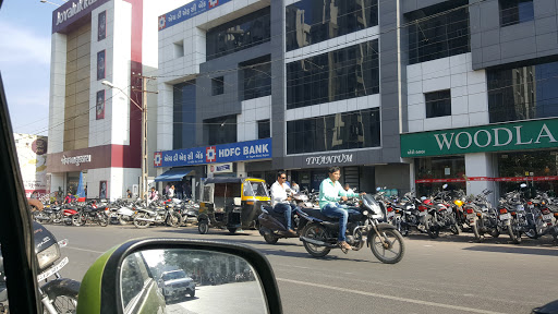 HDFC બેંક, Bank House, Dr Yagnik Rd, Rajkot, Gujarat 360001, India, Private_Sector_Bank, state GJ