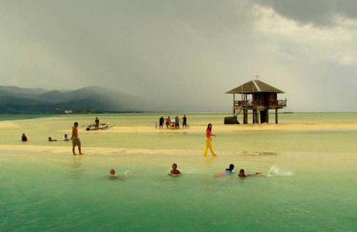 Manjuyod Sand Bar