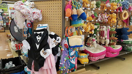 Pet Supply Store «Petco Animal Supplies», reviews and photos, 2353 Myers St, Oroville, CA 95966, USA