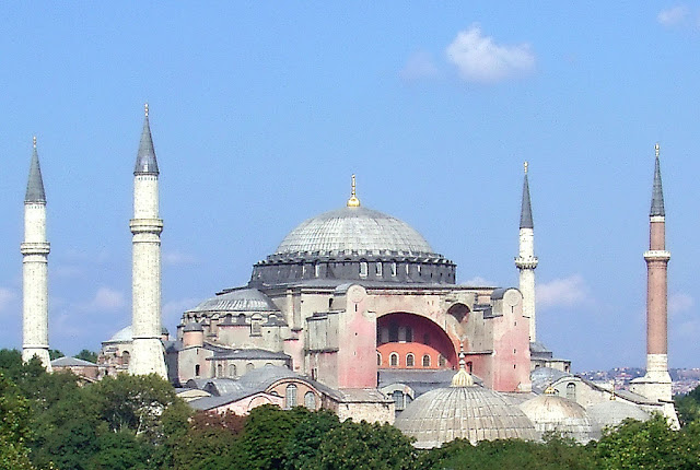 Turkey contemplates freedom of religion in constitution draft