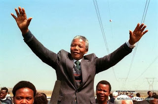 Le héros sud-africain Nelson Mandela, prix nobel de la paix et premier président noir d'Afrique du Sud est décédé jeudi 5 décembre entouré de sa famille. Ph. Droits tiers