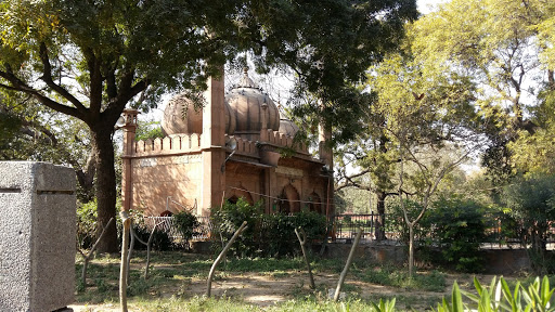 Sunehri Masjid, Nishad Raj Marg, Lal Qila, Old Delhi, New Delhi, Delhi 110006, India, Place_of_Worship, state DL