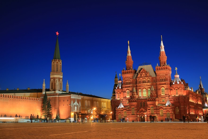 Visitar a PRAÇA VERMELHA À NOITE - Red Square by night, em Moscovo| Rússia