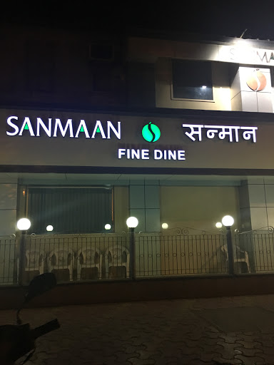 Sanmaan Family Restaurant And Bar, Lalan Building, Purushottam Kheraj Road, Panch Rasta, Mulund, Mumbai, Maharashtra 400080, India, Cuban_Restaurant, state MH