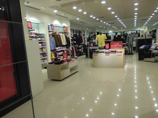Van Heusen, Phoenix Market City, Devasandra Industrial Estate, Krishnaraja Pura, Bengaluru, 560048, India, Formal_Clothing_Store, state KA