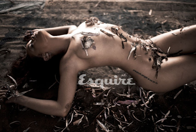 Esquire, Noviembre 2011 - Rihanna