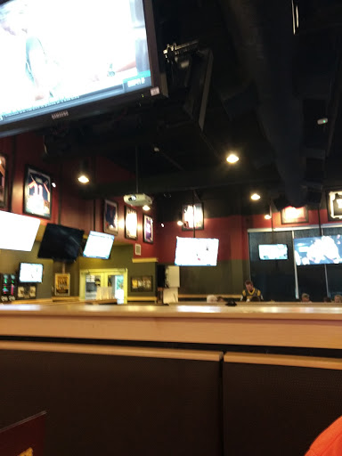 Chicken Wings Restaurant «Buffalo Wild Wings», reviews and photos, 2164 N 2nd St, Millville, NJ 08332, USA