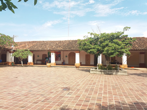 Casa de la Cultura de Juchitán Oaxaca, Belisario Domínguez s/n, Centro, 70000 Juchitán de Zaragoza, Oax., México, Casa de la cultura | OAX