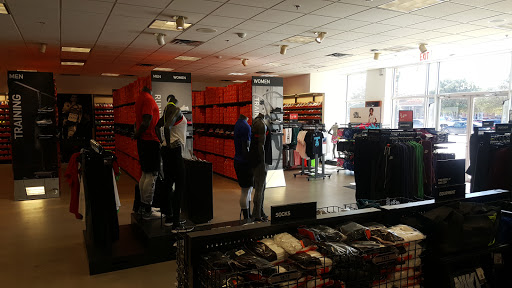 Sportswear Store «Nike Plano», reviews and photos, 1713 Preston Rd, Plano, TX 75093, USA