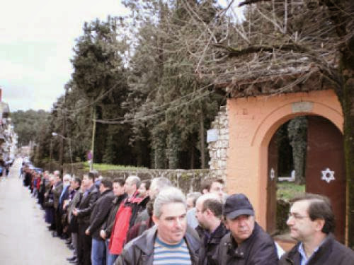 Hundreds Of Greek Christians Stand In Solidarity With Greek Jews Against Neo Nazi Attacks