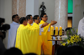 Hình ảnh thánh lễ truyền chức linh mục ngày 04/01/2013 tại Qui Nhơn