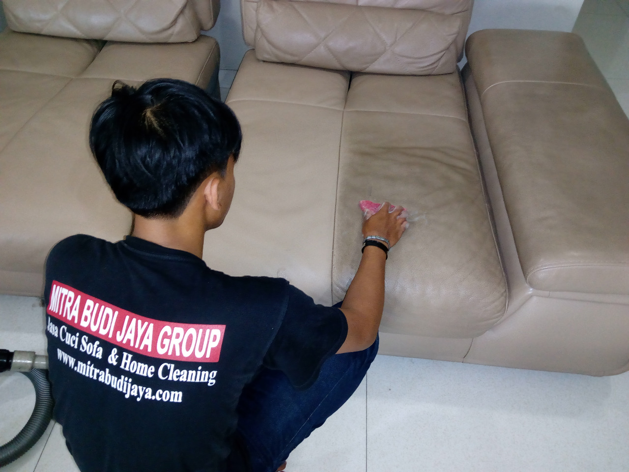 Jasa Cuci Sofa Tangerang Profesional Hasil Bersih Seperti Baru