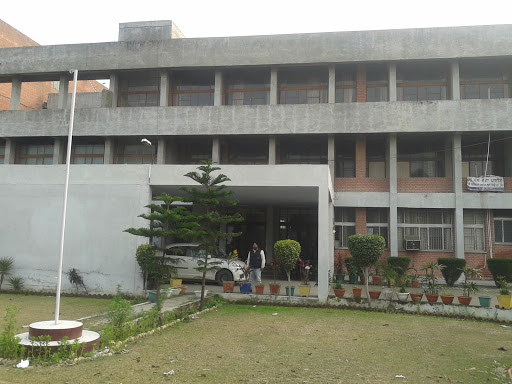 Mai Bhago Government Polytechnic College For Girls, Majitha Rd Bye Pass, Diamond Avenue, Amritsar, Punjab 143001, India, Government_College, state PB
