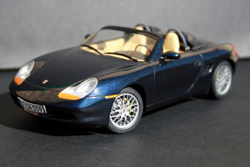 Porsche Boxster Special Edition (Tamiya #24249) - Page 3 IMG_9879