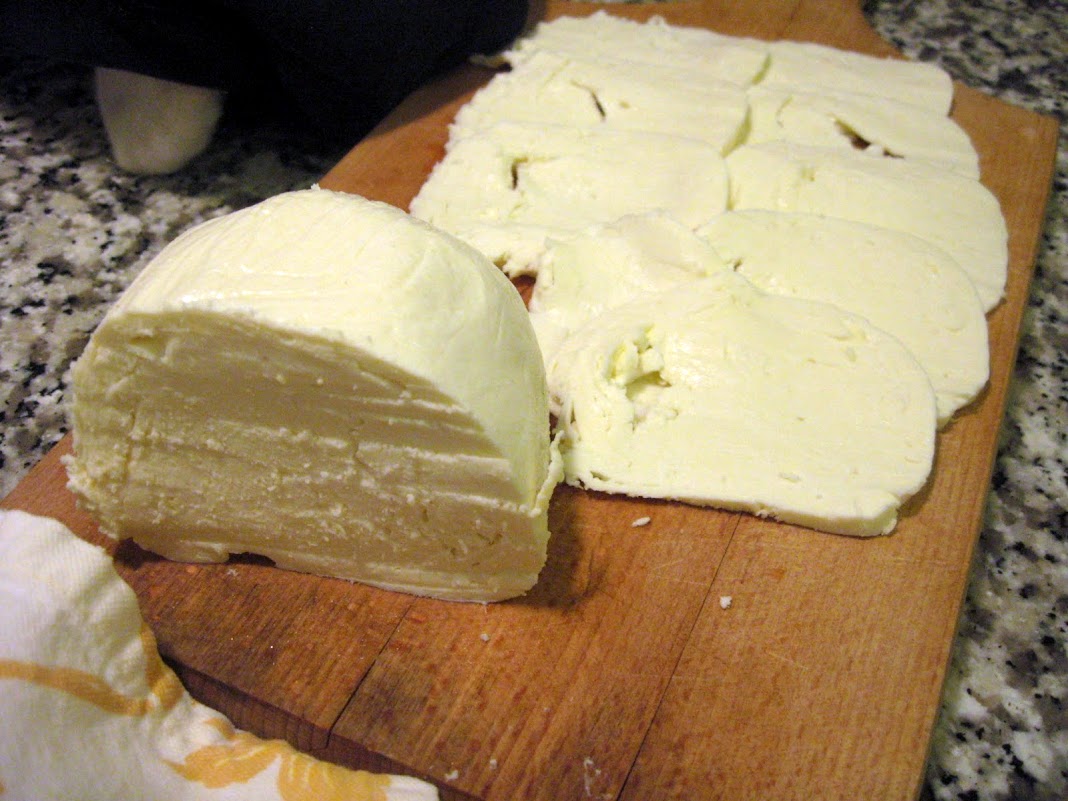 Slicing the mozzarella 