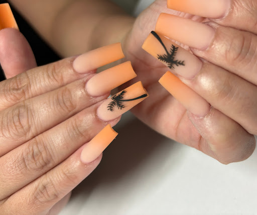 Glam house nails and lashes logo