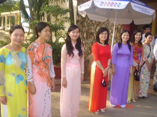 Chào mừng Ngày nhà giáo Việt Nam 20/11 2010 - Page 3 DSC00121