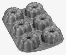  Nordicware Pro Cast Bundt Muffin Pan 50624