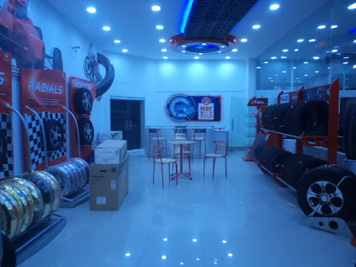 Kanaiya Tyre Sales & Service, Opp.Hotel Vishal International, Trikon Vanda, Khambhaliya Road., Komal Nagar, Mayur Nagar, Jamnagar, Gujarat 361006, India, Car_Service, state GJ