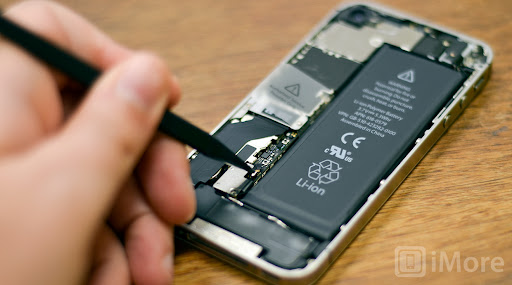 iPhone 4S grounding clip removal
