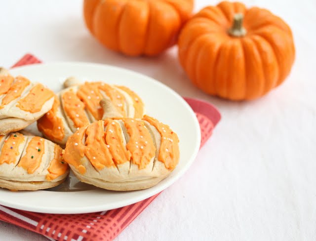 close-up photo of a plate of pumpkin pop tarts