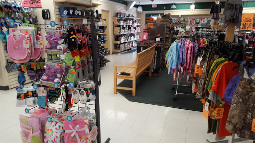 Department Store «Renys Department Store», reviews and photos, 151 Main St, Bridgton, ME 04009, USA