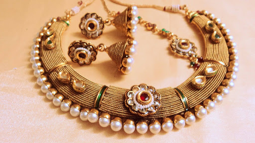 J V Jewellers, Central Bank Rd, Kishan Park Society, Jamnagar, Gujarat 361001, India, Jeweller, state GJ