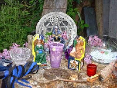 Setting Up Your Beltane Altar