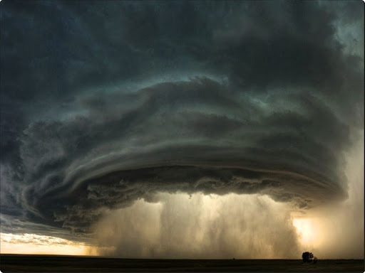 Thunderstorm in Montana, USA.jpg