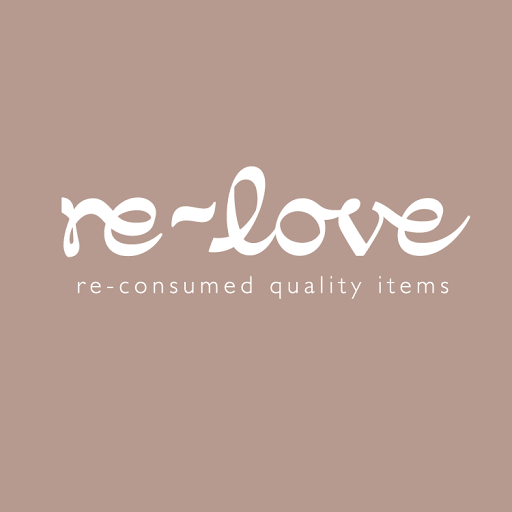 re-love (fysisk butik & webshop) logo