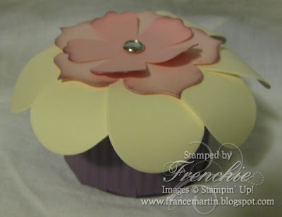 Stampin’Up! Flower Look like a cupcake!