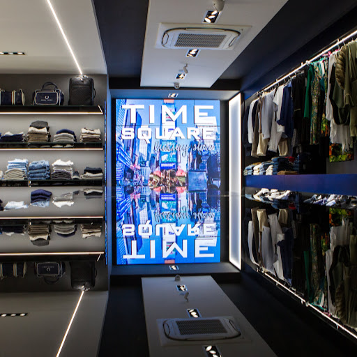 TIME SQUARE Luxury Store