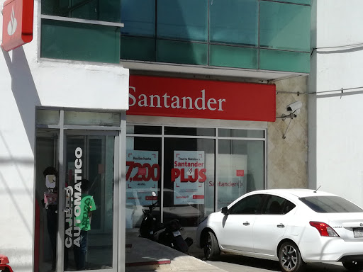 Santander, Galeana 19, Centro, 60300 Los Reyes de Salgado, Mich., México, Banco o cajero automático | MICH