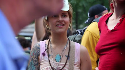 Occupy Hot Chicks: The New Age of Aquarius