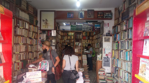 Librería Bibliofilia, Mariano Matamoros Norte 104, Zona Centro, 20000 Aguascalientes, Ags., México, Tienda de segunda mano | AGS