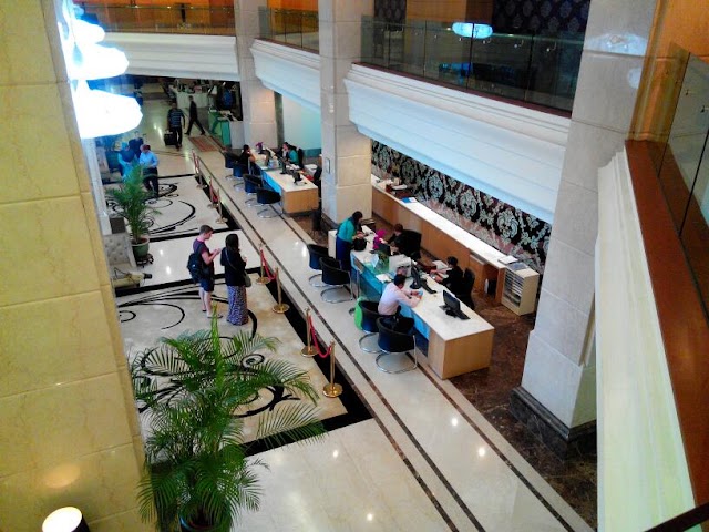 Promenade Hotel