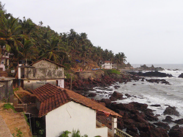 sweet guesthouses along the rocks