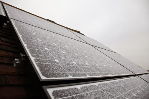 Do Solar Panels Generate Power In The Winter If It Is Sunny
