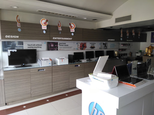 HP World, Ratnam Chambers, Raj Kamal Square, Amravati, Maharashtra 444601, India, Electrical_Repair_Shop, state MH