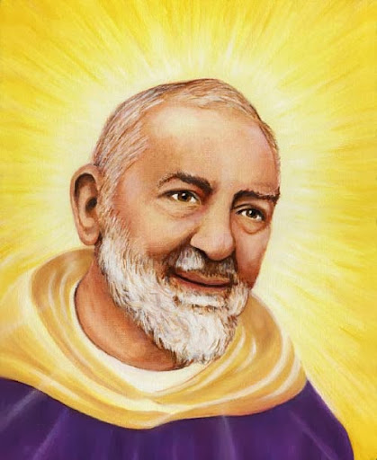 El Rosario es el arma de combate de las batallas espirituales de los Ultimos Tiempos (Padre Pío)... y lo rezaba todo el dia.