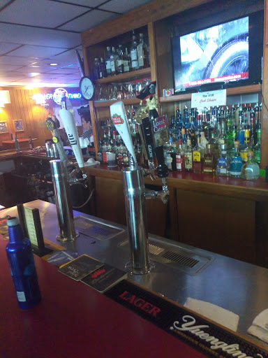 Bar «Curb Shoppe», reviews and photos, 5736 Falls Rd, Baltimore, MD 21209, USA