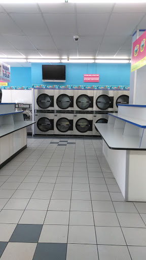 Laundromat «Superior Laundry», reviews and photos, 13919 Amar Rd, La Puente, CA 91746, USA