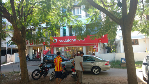 Vodafone mini store, G-282, Panampilly Nagar Ave, Main Avenue, MIG Housing Society, Panampilly Nagar, Kochi, Kerala 682036, India, Mobile_Service_Provider_Company, state KL