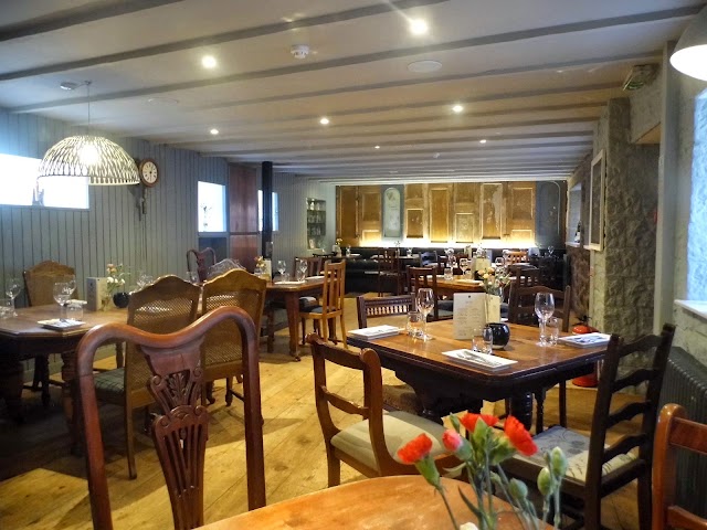 The Crown & Kitchen / Guest House