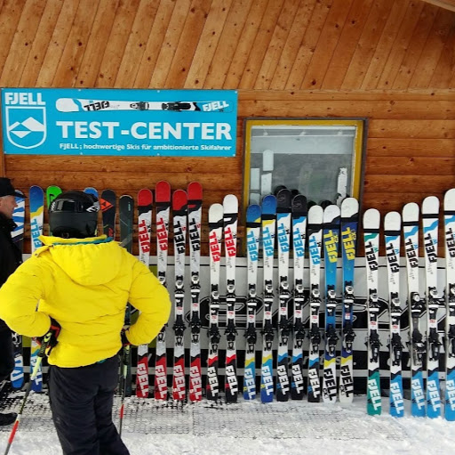 FJELL Skis Test Center logo