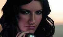 video letra: La soledad Laura Pausini cancion amor