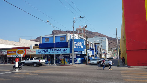 Farmacia Leon, Calle Diecinueve, Centro, 85400 Heroica Guaymas, Son., México, Farmacia | SON
