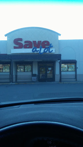 Grocery Store «Save-A-Lot», reviews and photos, 100 Griffin St, Fall River, MA 02724, USA